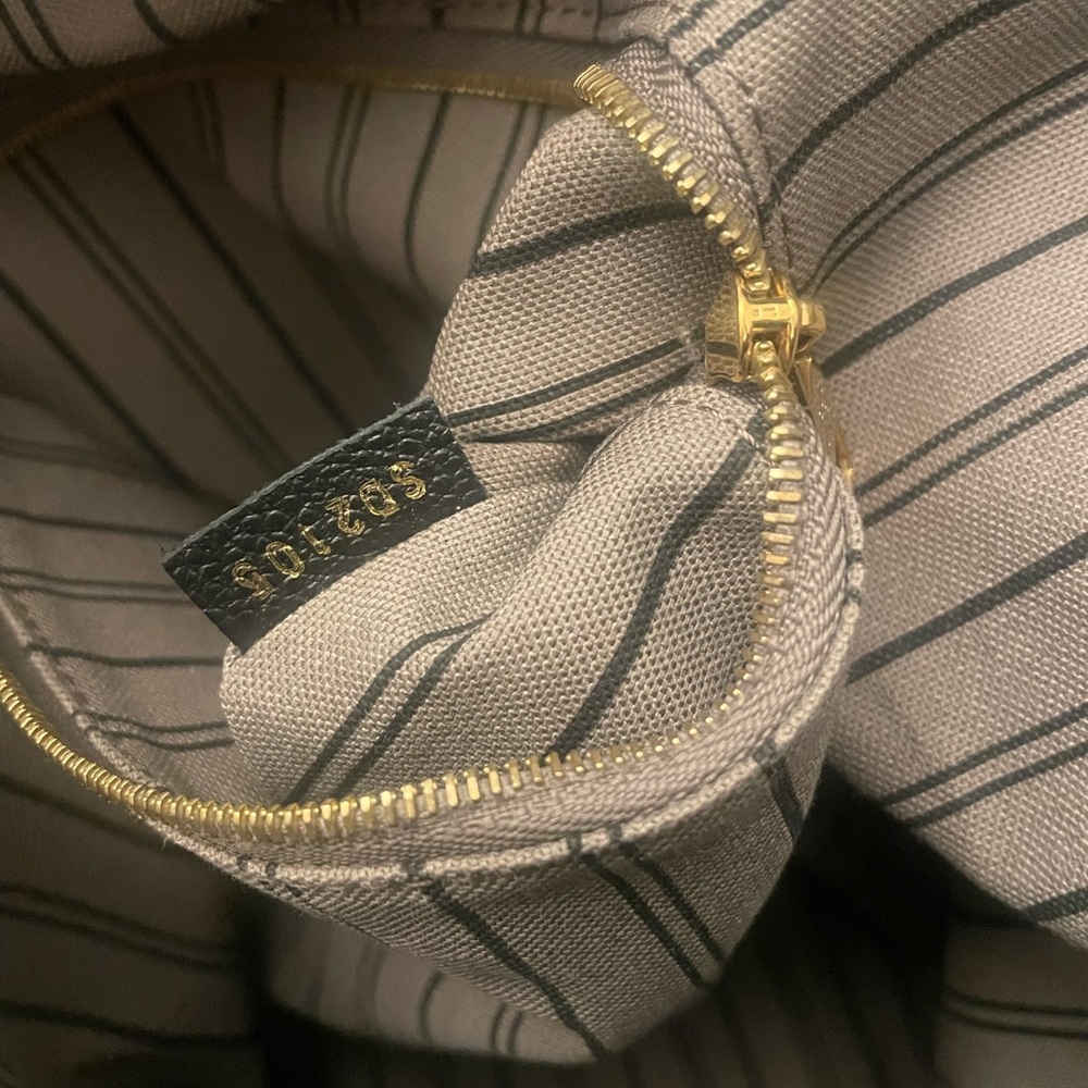 Louis Vuitton Black Monogram bagatelle hobo bag - Picture 5 of 15